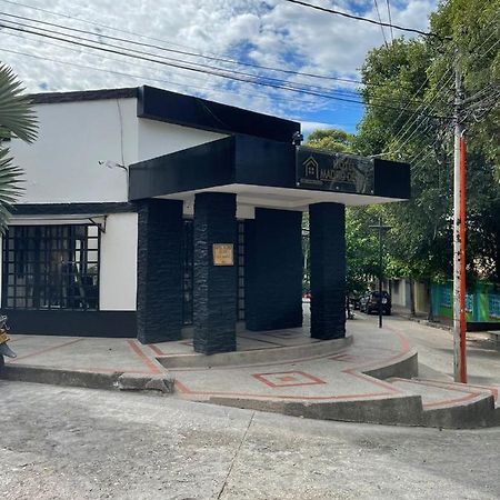 Hotel Madrid Deluxe Neiva Нейва Экстерьер фото